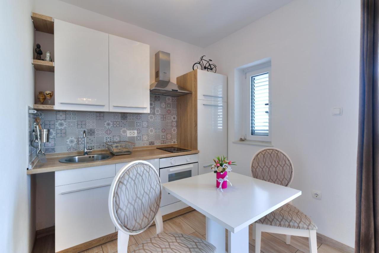 Apartments Jo Senj  Extérieur photo