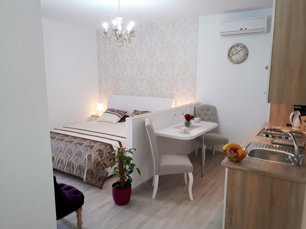 Apartments Jo Senj  Extérieur photo