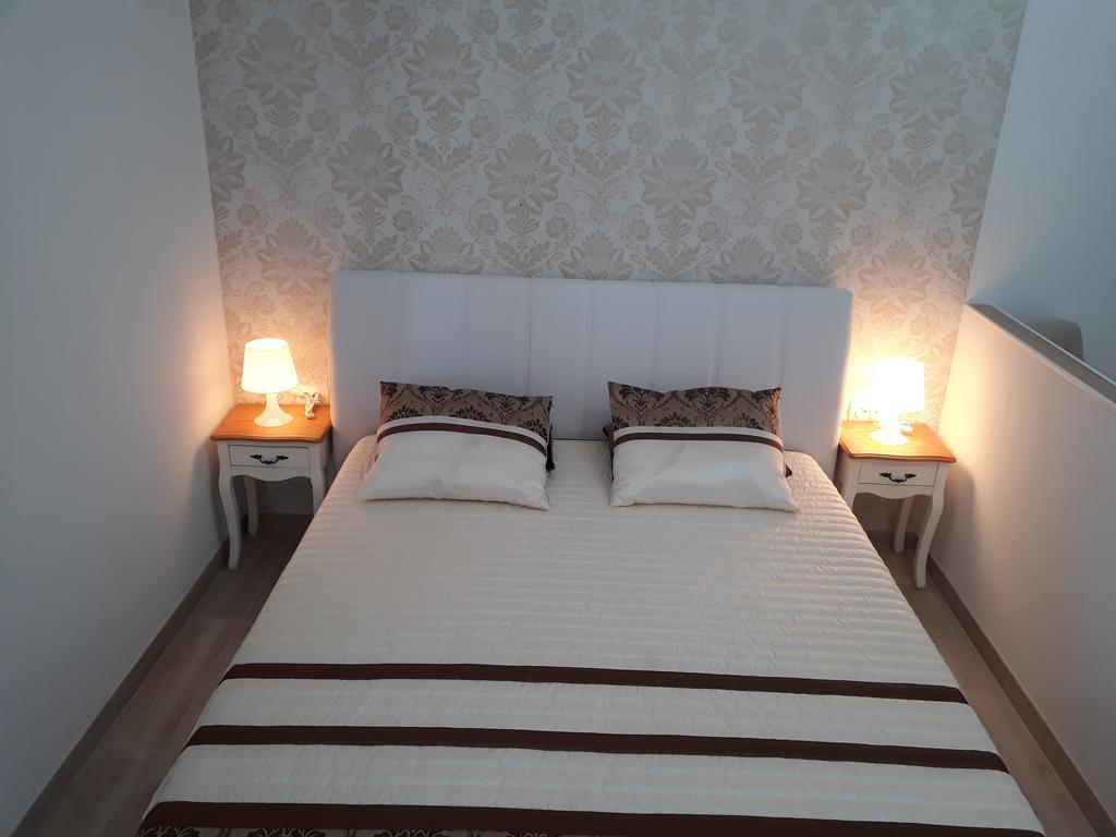Apartments Jo Senj  Extérieur photo