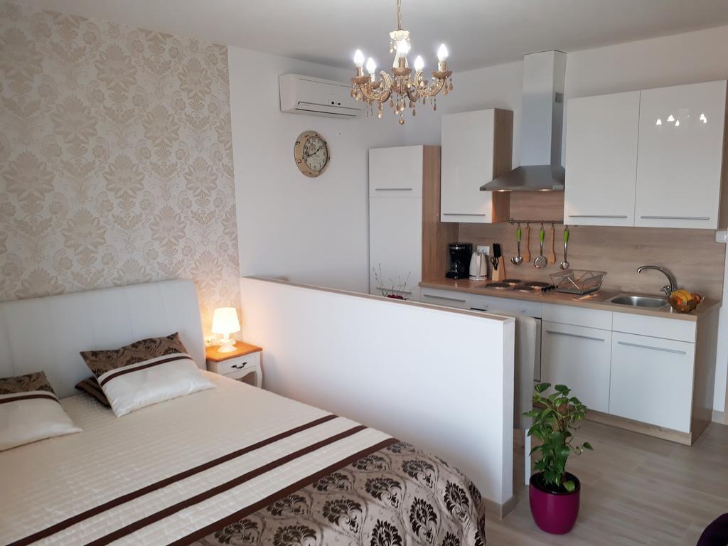 Apartments Jo Senj  Extérieur photo